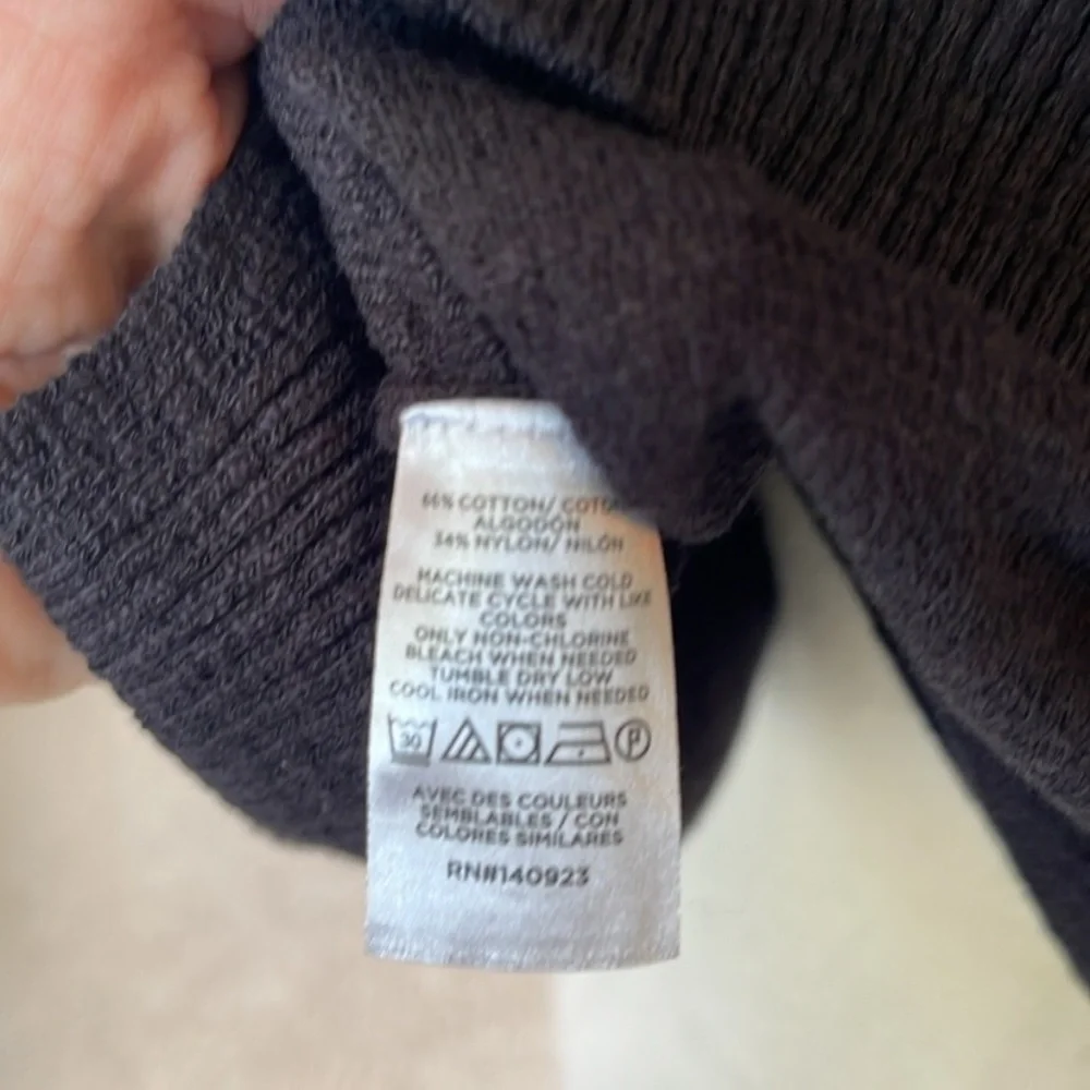 Loft V-Neck Pullover Sweater w/ Gold Buttons Size Large in Black - Picture 6 of 7